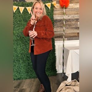 Meet your Posher, Ceejay